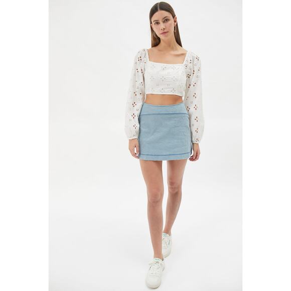 NEW Urban Outfitters Sky Blue Mod Floral Textured Mini Skirt Large - Picture 2 of 8